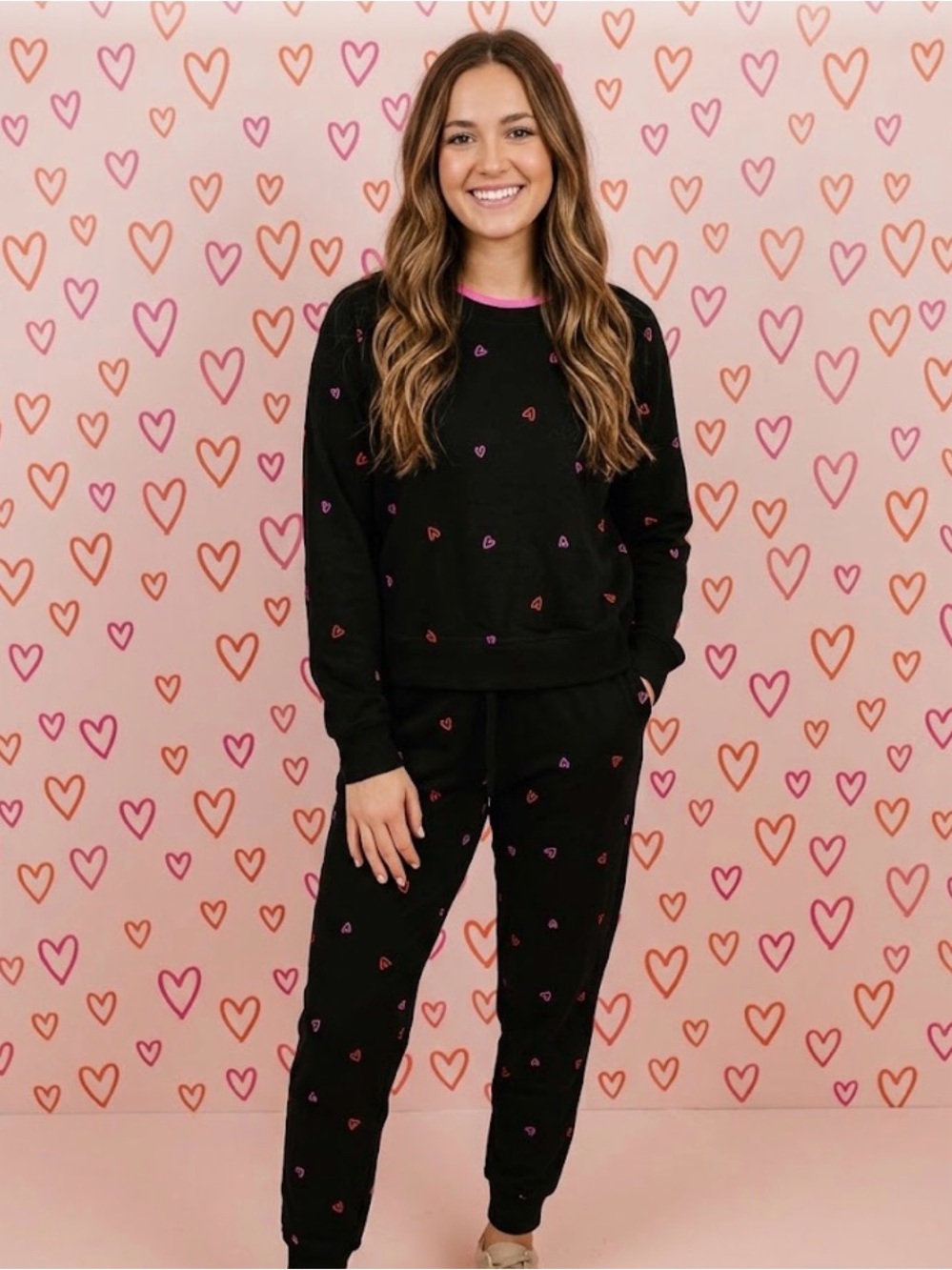♥️🩷 New Jane &  Delaney set pants and sweatshirt
Medium or large pockets hearts